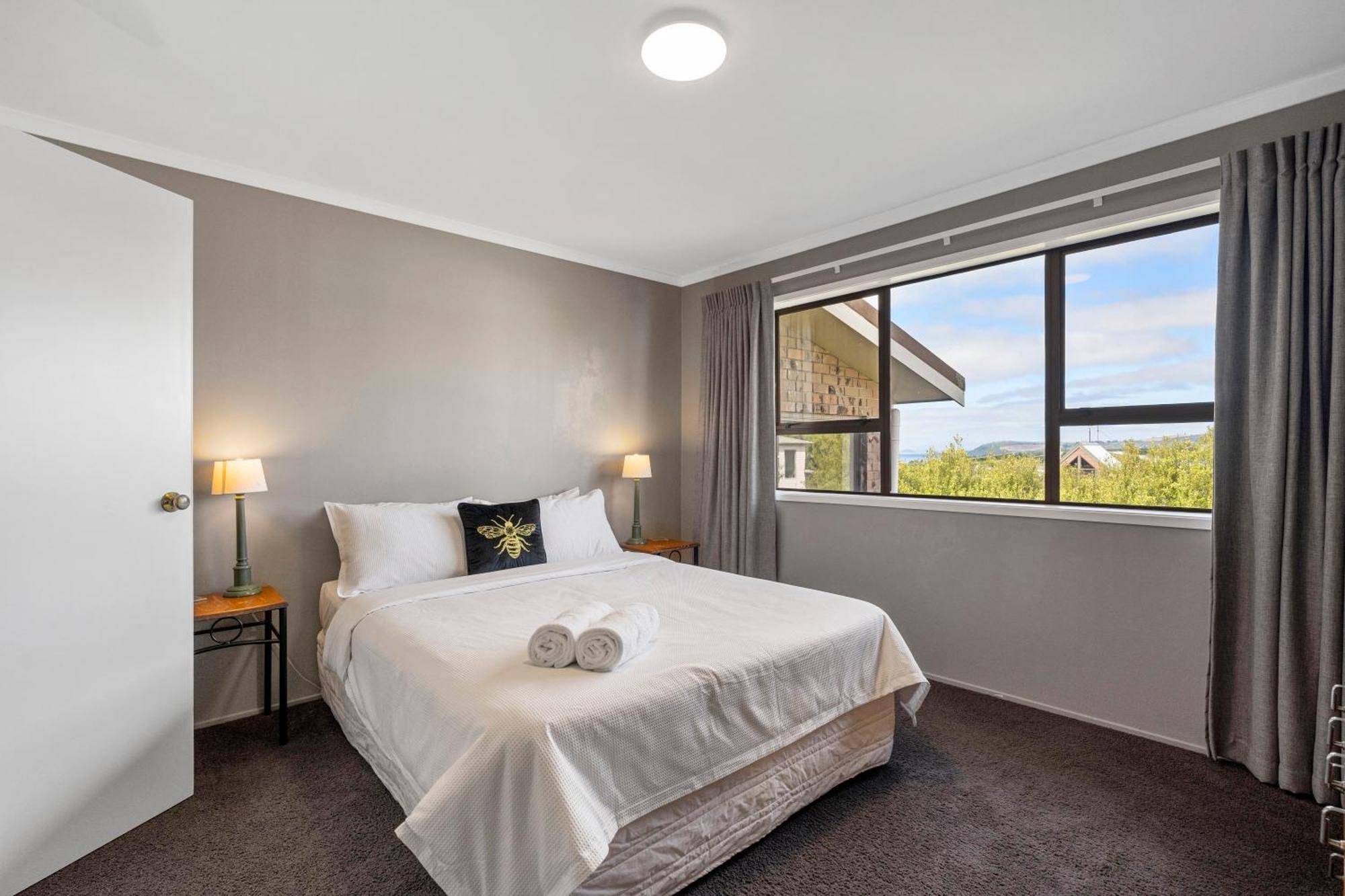 Ngaio Views - Lake Taupo Holiday Home Esterno foto