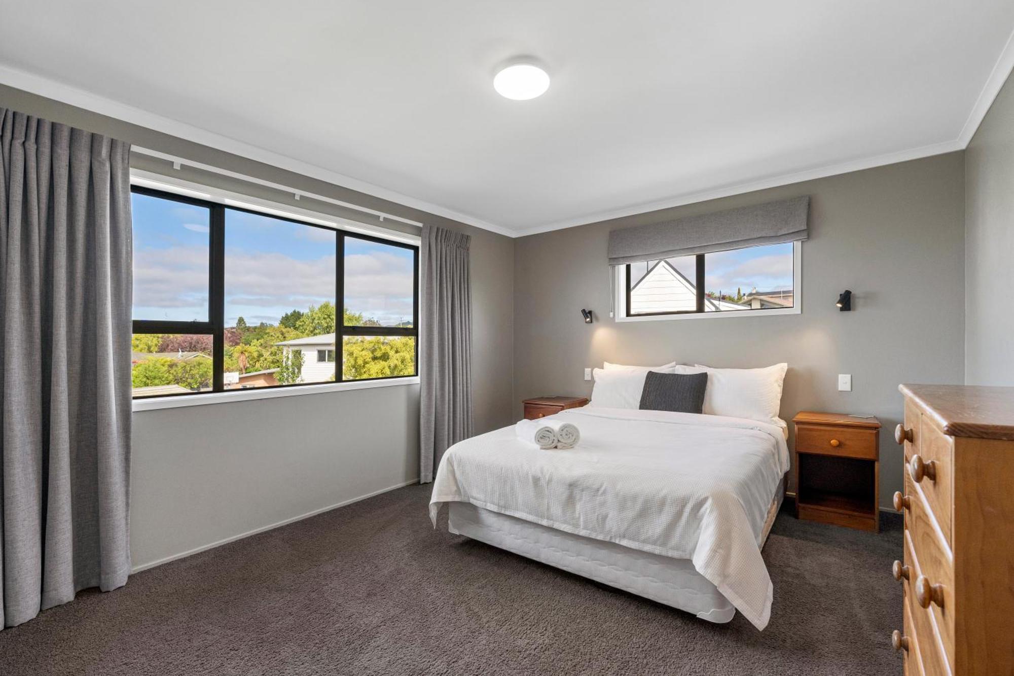 Ngaio Views - Lake Taupo Holiday Home Esterno foto