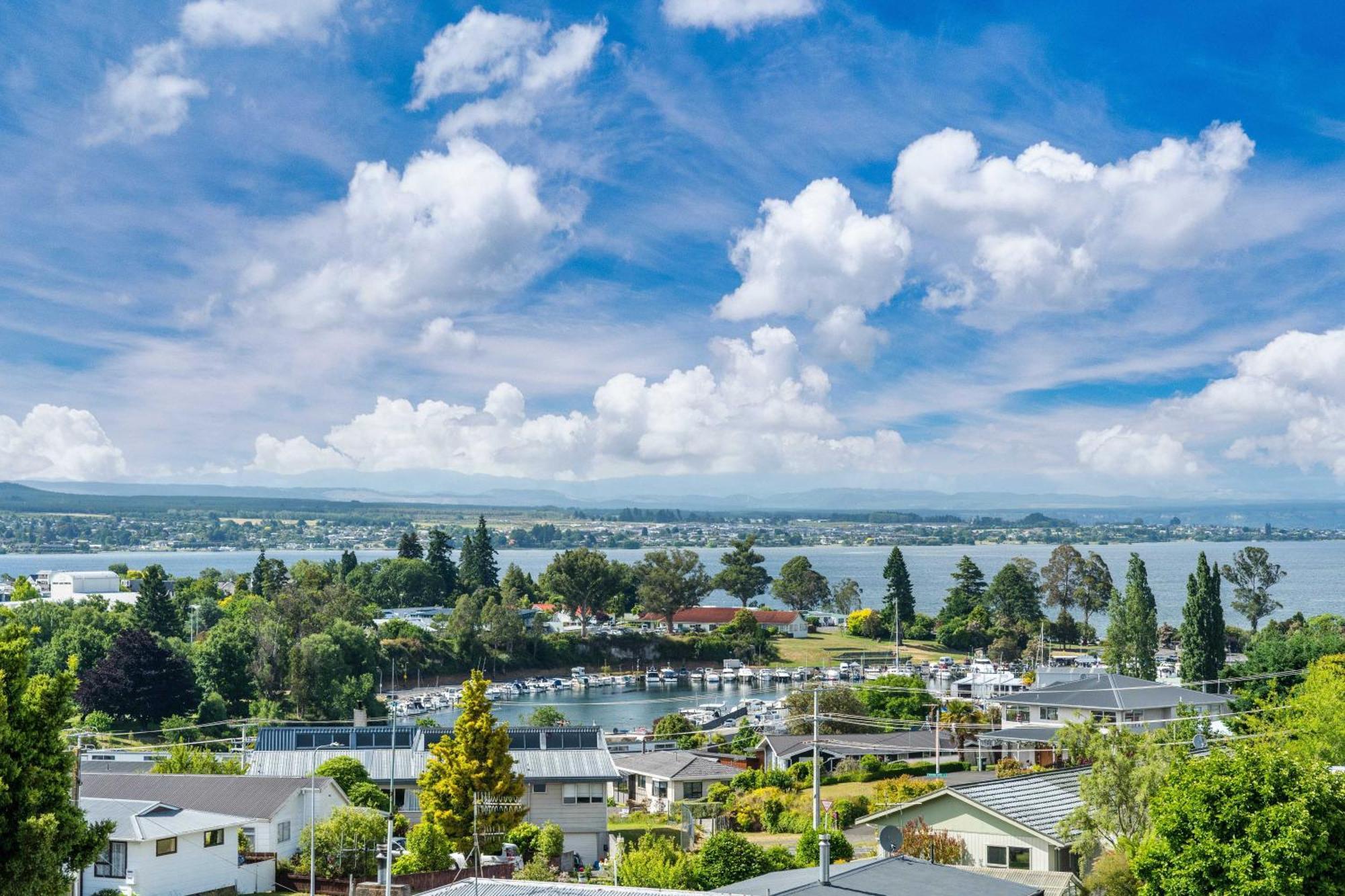 Ngaio Views - Lake Taupo Holiday Home Esterno foto